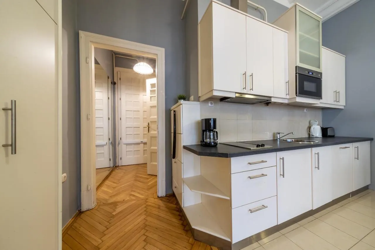 Elisabeth Apartment On Vaci Street Budapest