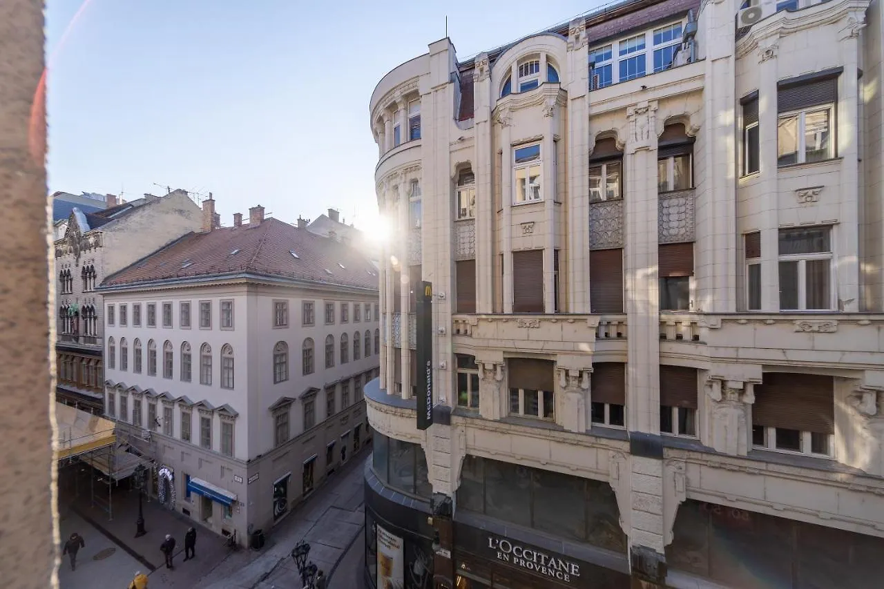 Elisabeth Apartment On Vaci Street Budapest