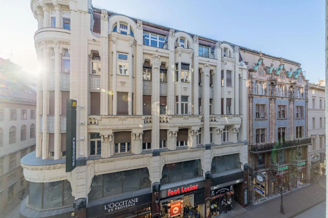 Elisabeth Apartment On Vaci Street بودابست المجر